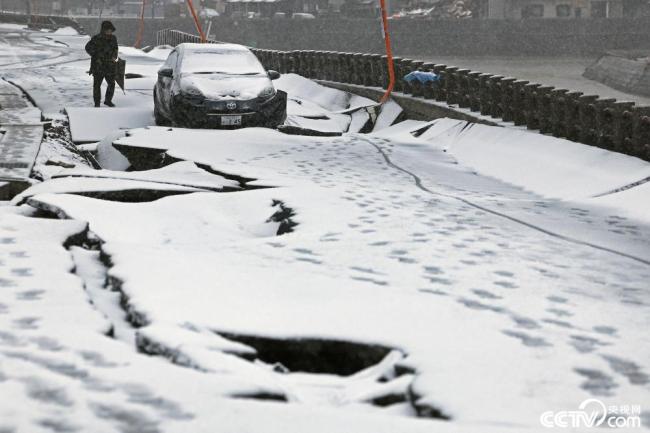 日本地震灾区遭遇强降雪插图3