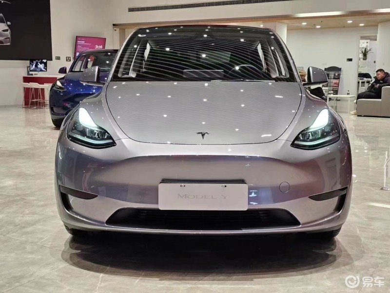 特斯拉Model Y“快银”车漆实车图 搭载辅助驾驶硬件HW4.0插图1