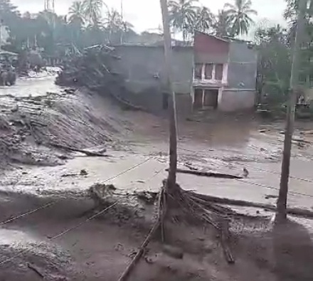 印尼西苏门答腊省洪灾已致34人死亡插图