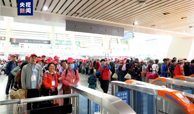 青藏高原今年首趟“畅游东北”旅游专列开行插图