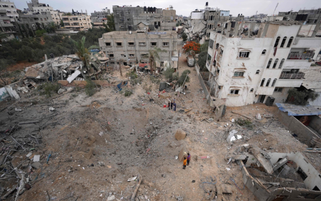 以军轰炸加沙地带难民营一所学校 至少30人死亡插图