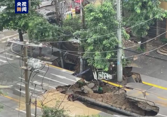 沈阳市铁西区一路面发生塌陷 现场正在处置插图1