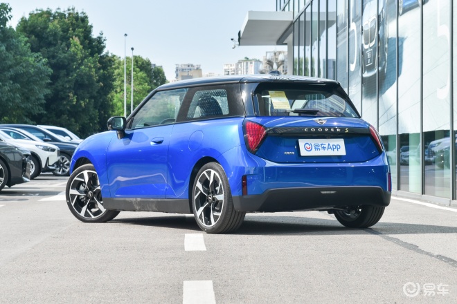 全新电动MINI COOPER正式上市 售价18.98万元起插图3