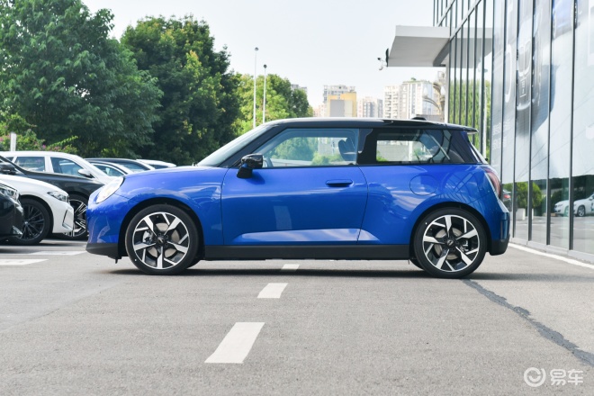 全新电动MINI COOPER正式上市 售价18.98万元起插图2