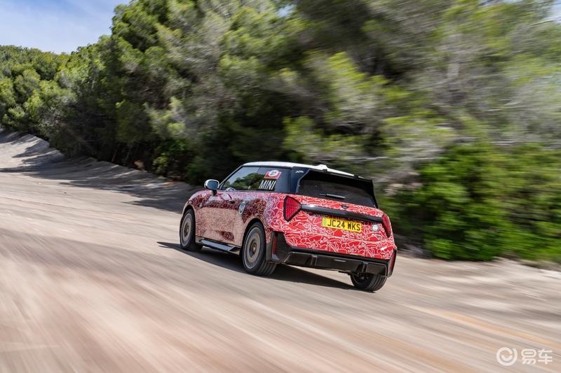 全新MINI JCW E PROtotype官方谍照 量产版2024年秋季发布插图2