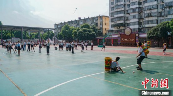 广西桂林象山区翠竹小学：趣味课堂开出民族团结花插图1