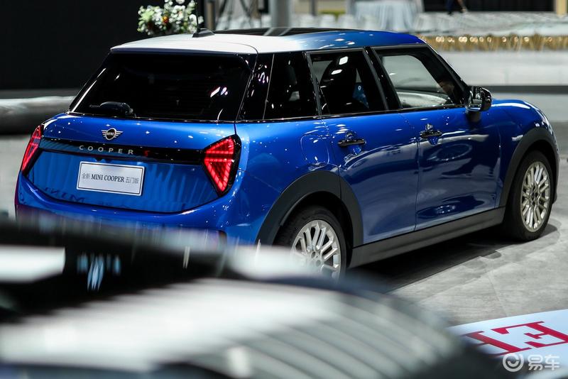 全新MINI COOPER燃油版家族上市 限时礼遇价20.88万起插图4