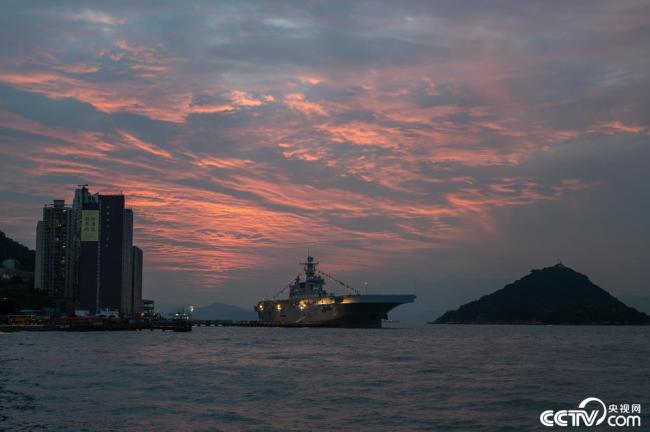 海南舰停泊香港西环招商局码头插图