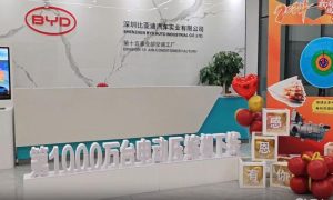 比亚迪第1000万台电动压缩机下线 从500万到1000万仅用17个月缩略图