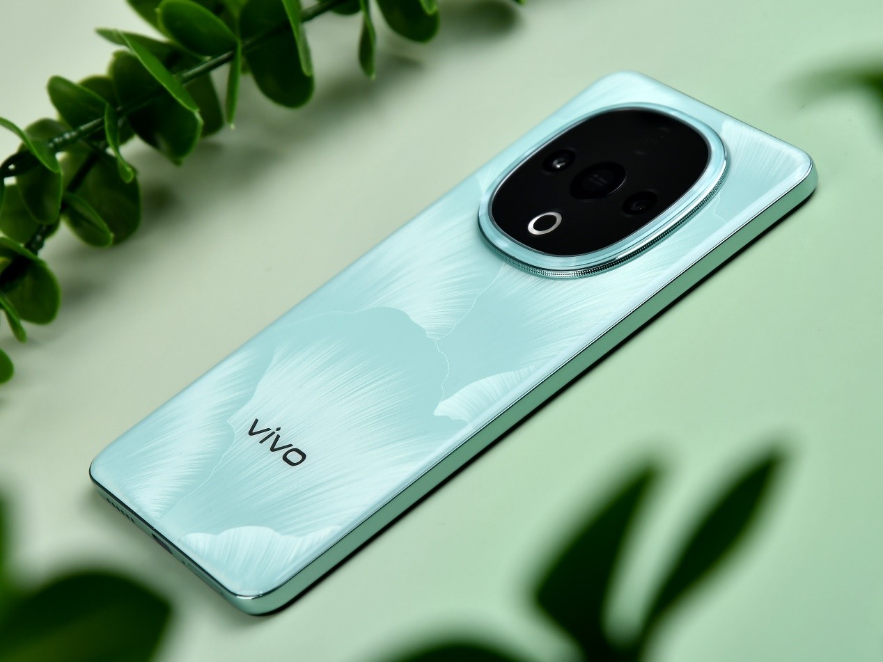 拥有6500mAh大电池的“移动音响” vivo Y300全面评测插图